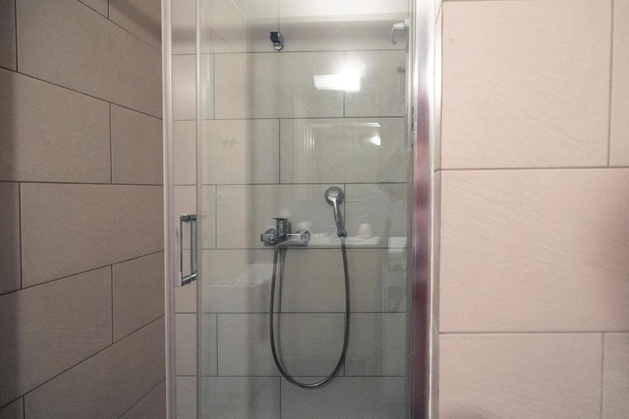 Delmare Mqueen Apartment Солун Екстериор снимка