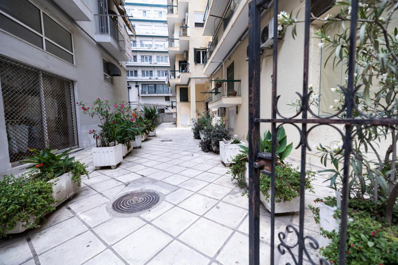 Delmare Mqueen Apartment Солун Екстериор снимка